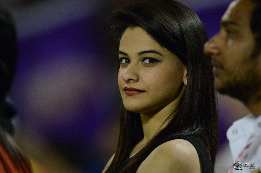 CCL-5-Telugu-Warriors-vs-Bengal-Tigers-Match-Photos